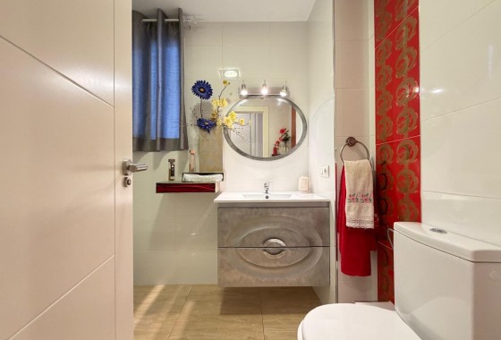 Reventa - Apartamento / piso - Torrevieja - Paseo maritimo