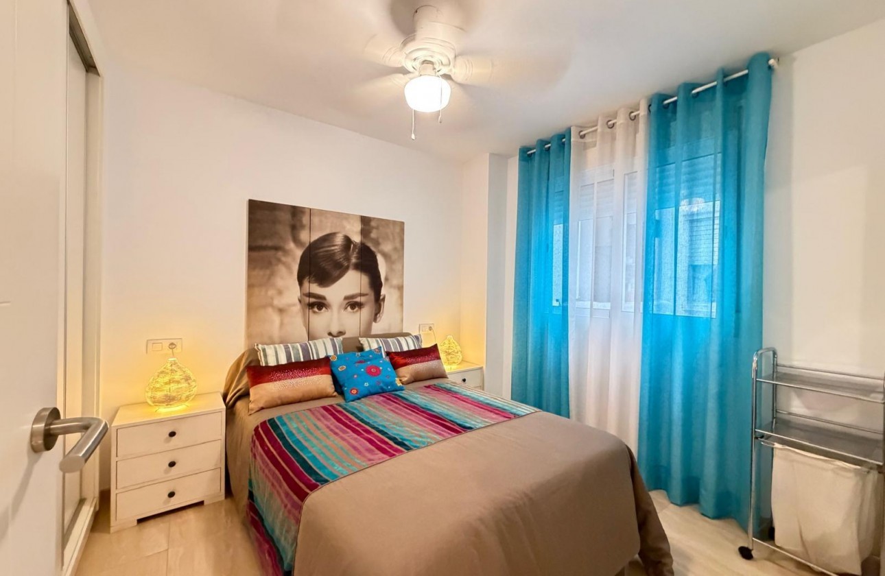 Reventa - Apartamento / piso - Torrevieja - Paseo maritimo