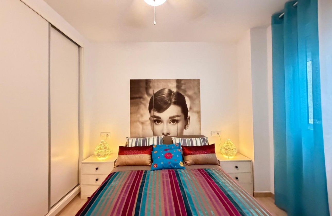 Reventa - Apartamento / piso - Torrevieja - Paseo maritimo