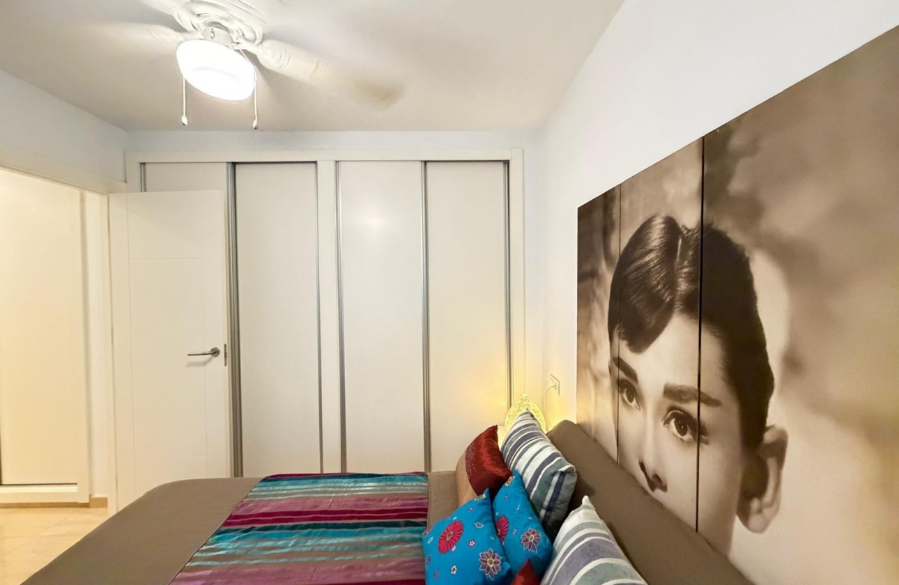 Reventa - Apartamento / piso - Torrevieja - Paseo maritimo