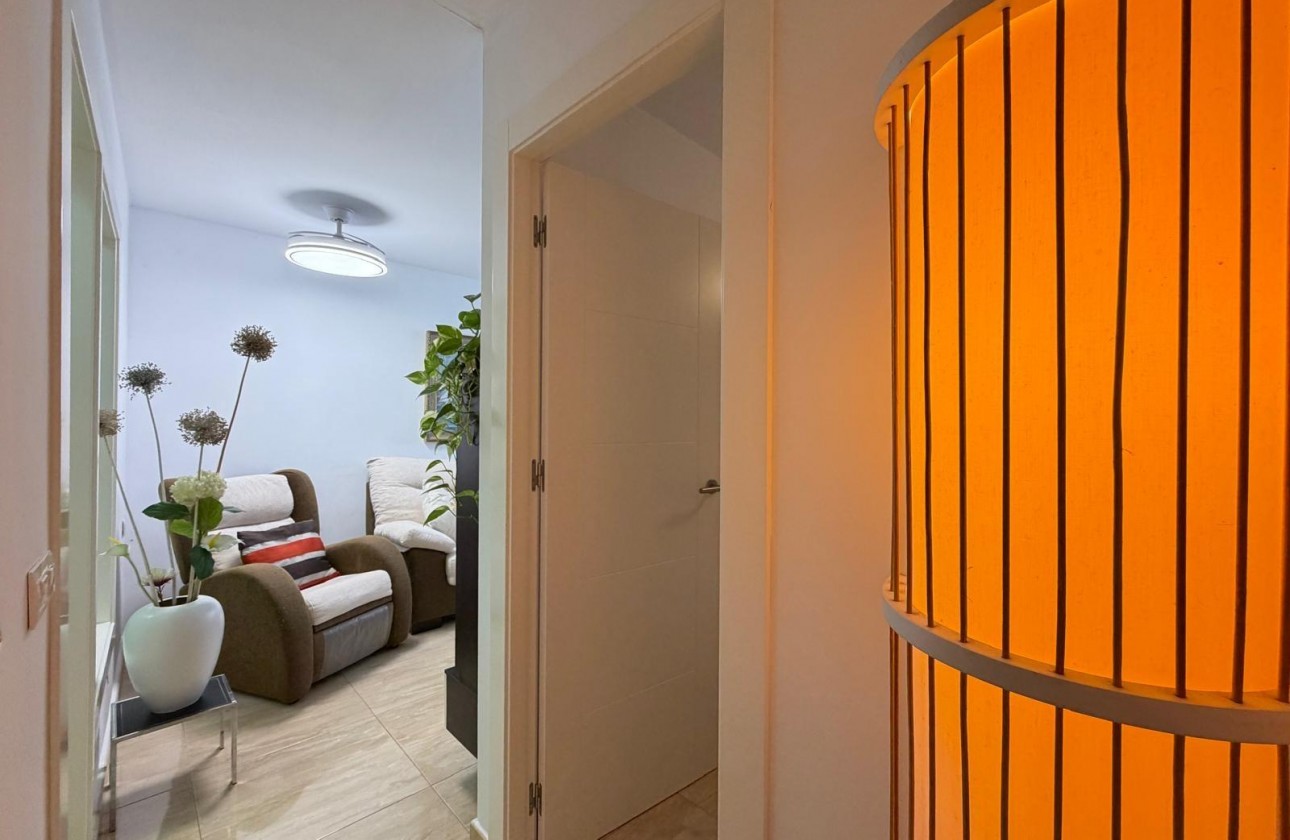 Reventa - Apartamento / piso - Torrevieja - Paseo maritimo