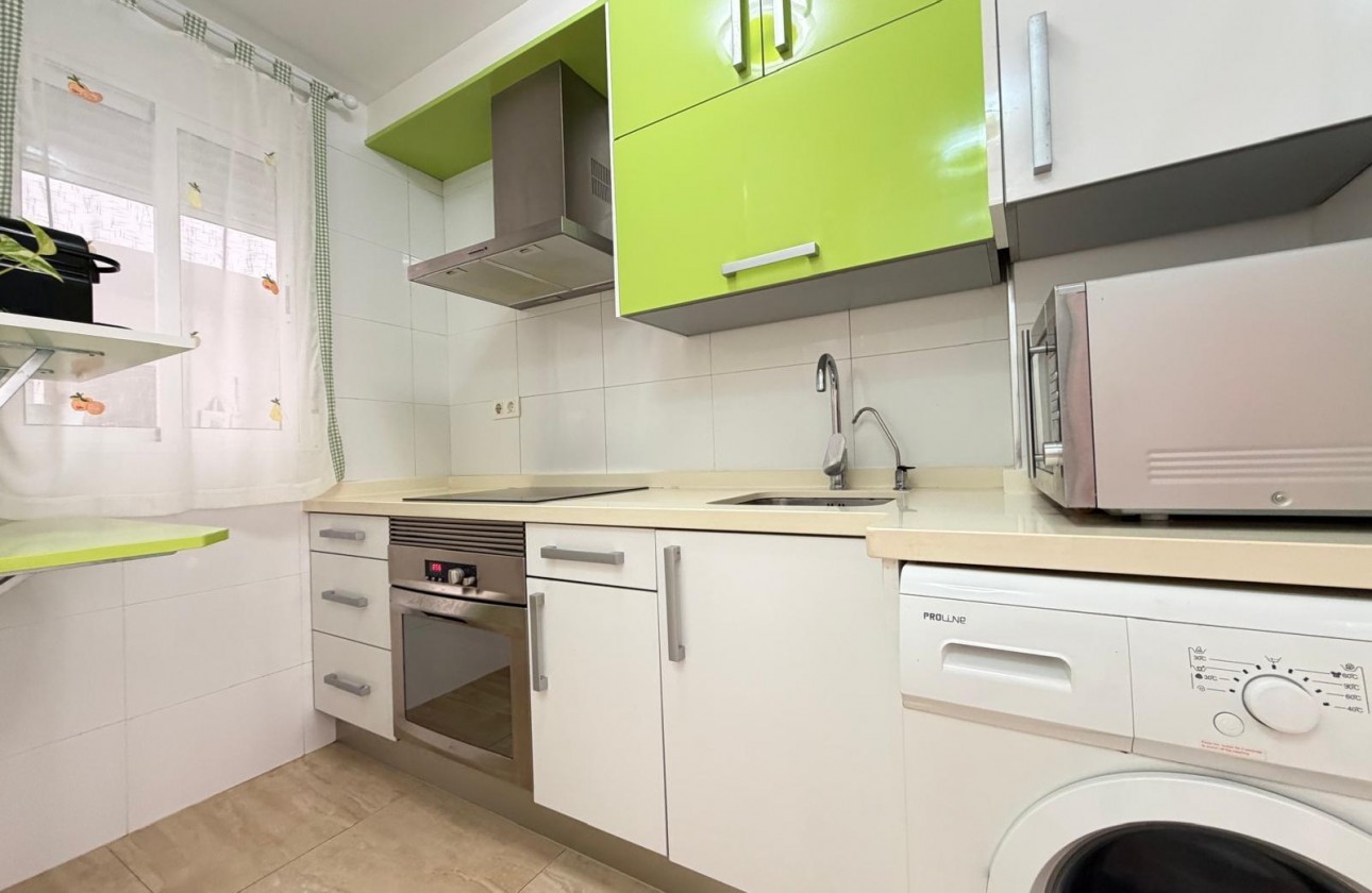 Reventa - Apartamento / piso - Torrevieja - Paseo maritimo