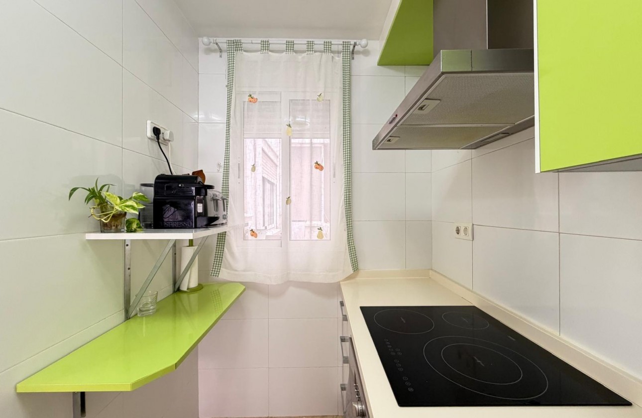 Reventa - Apartamento / piso - Torrevieja - Paseo maritimo