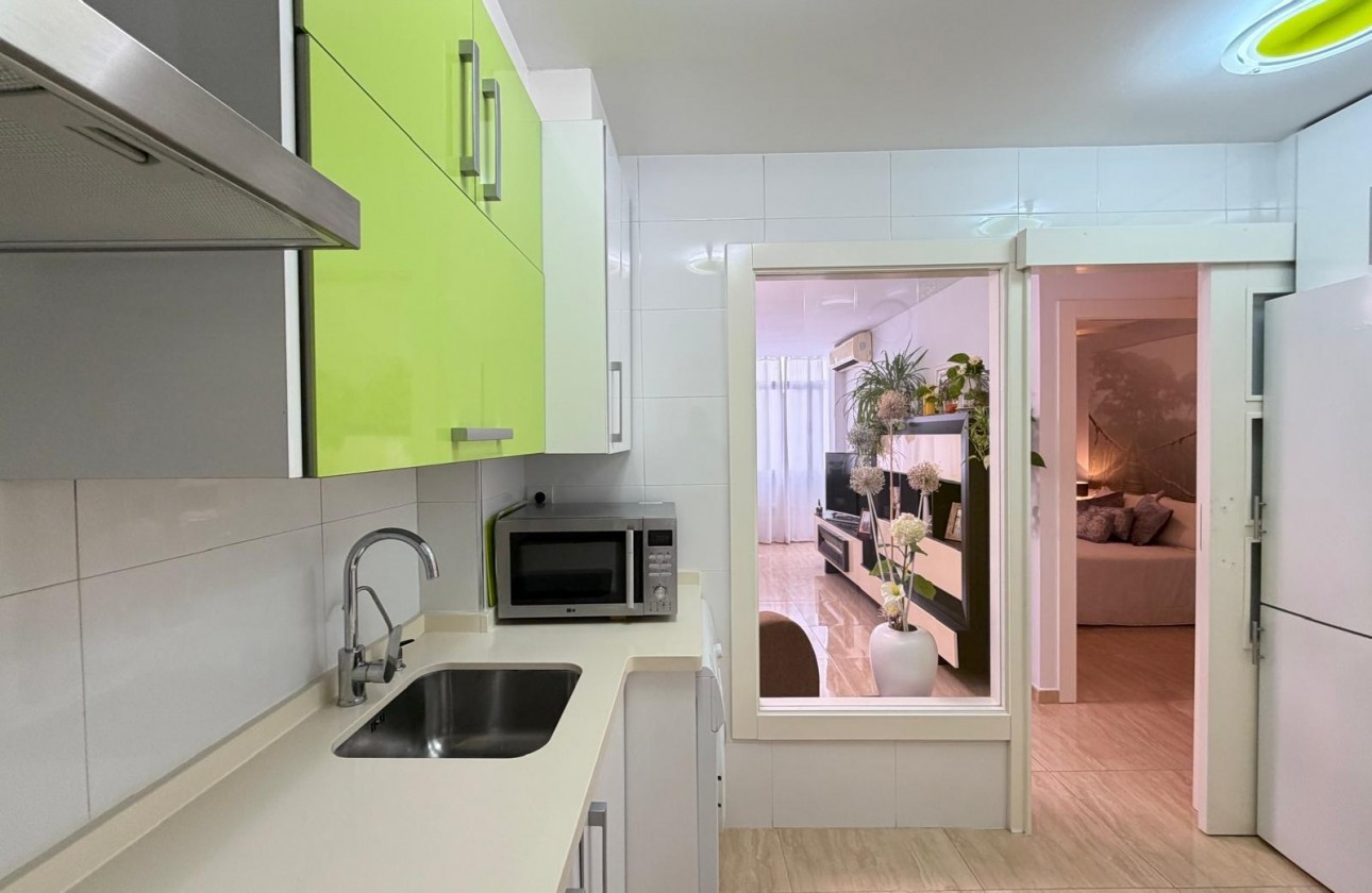 Reventa - Apartamento / piso - Torrevieja - Paseo maritimo