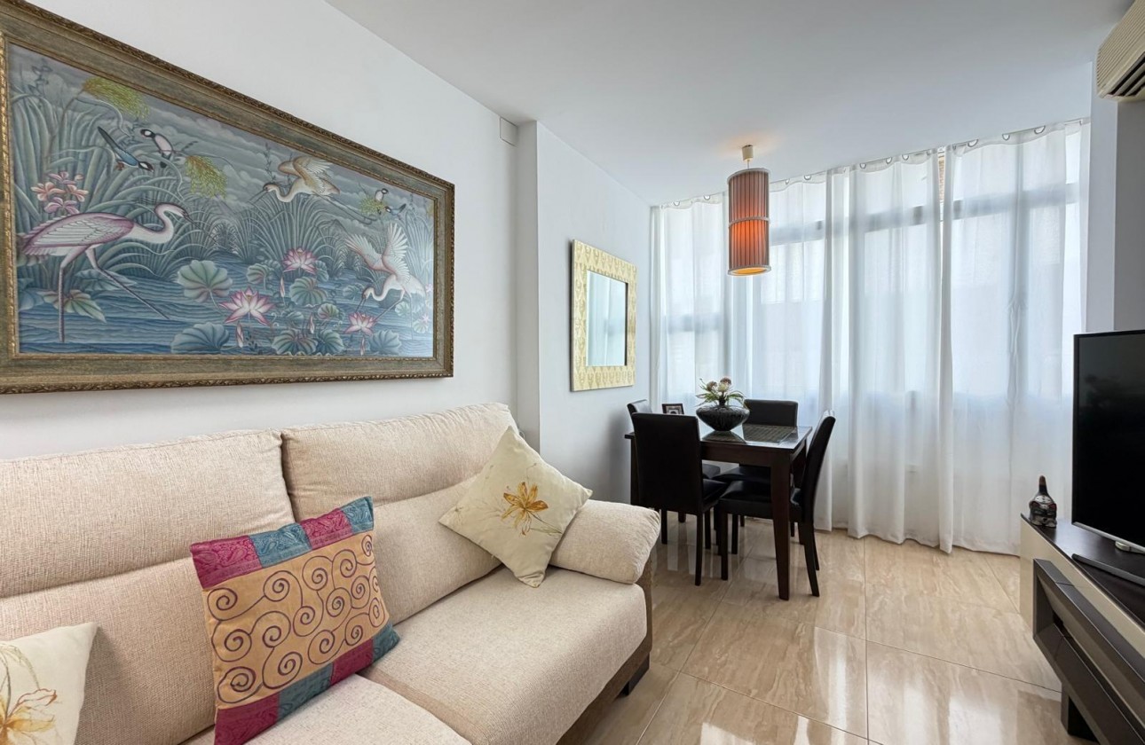 Reventa - Apartamento / piso - Torrevieja - Paseo maritimo