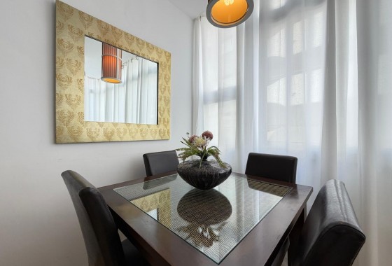 Reventa - Apartamento / piso - Torrevieja - Paseo maritimo