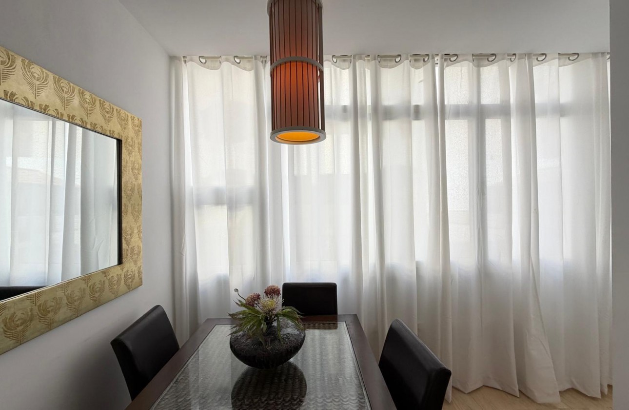 Reventa - Apartamento / piso - Torrevieja - Paseo maritimo