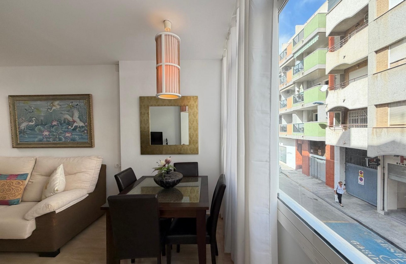 Reventa - Apartamento / piso - Torrevieja - Paseo maritimo
