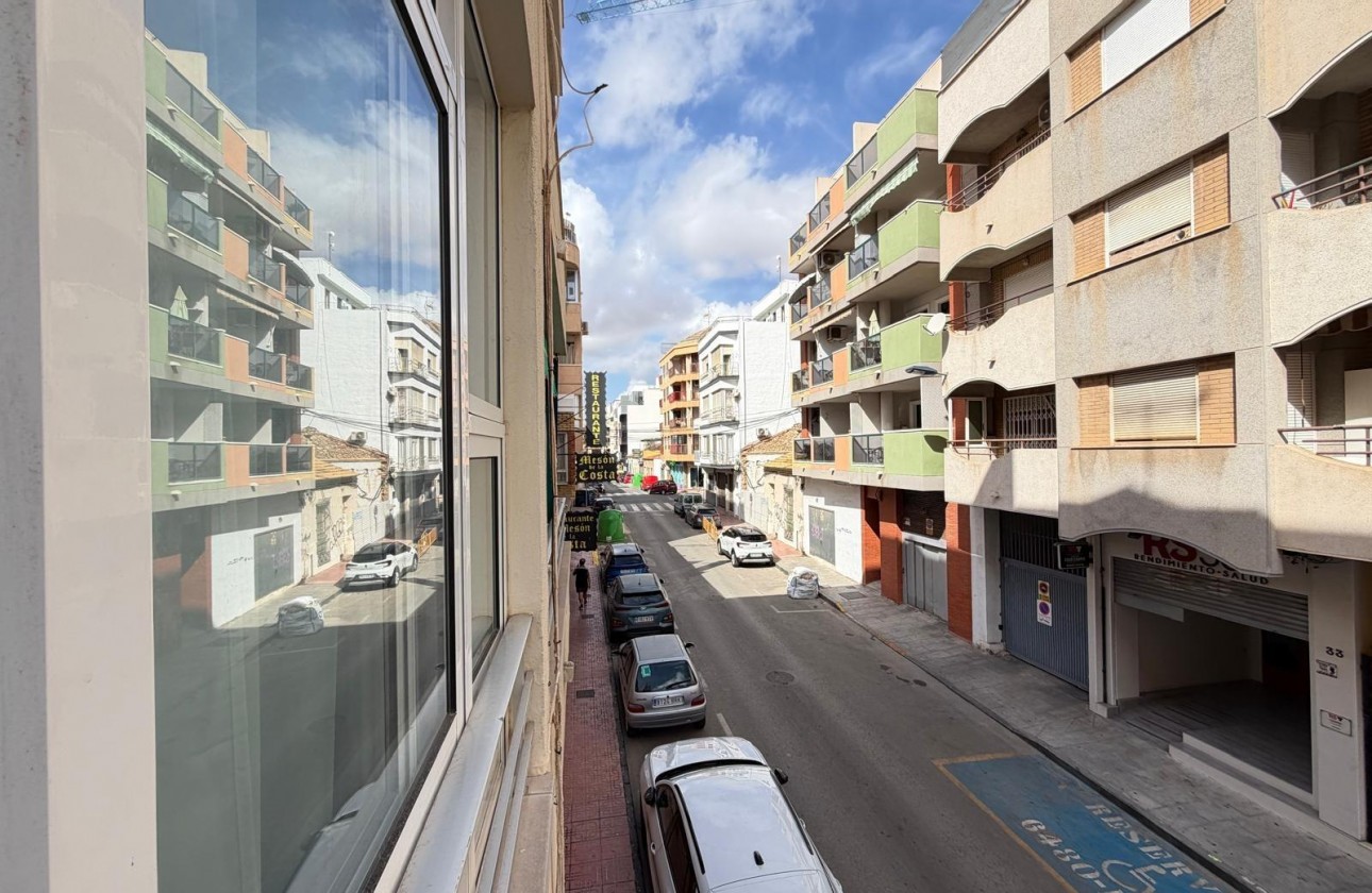 Reventa - Apartamento / piso - Torrevieja - Paseo maritimo