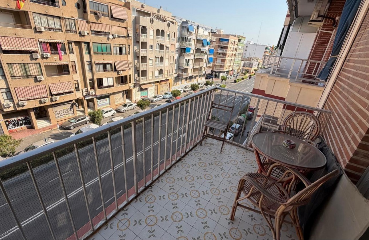 Reventa - Apartamento / piso - Torrevieja - Acequion