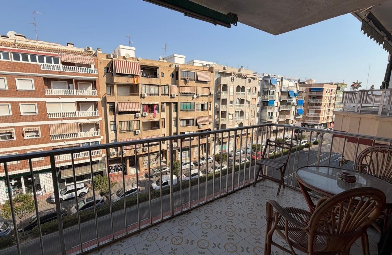 Reventa - Apartamento / piso - Torrevieja - Acequion