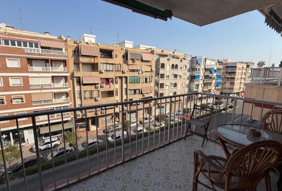 Reventa - Apartamento / piso - Torrevieja - Acequion