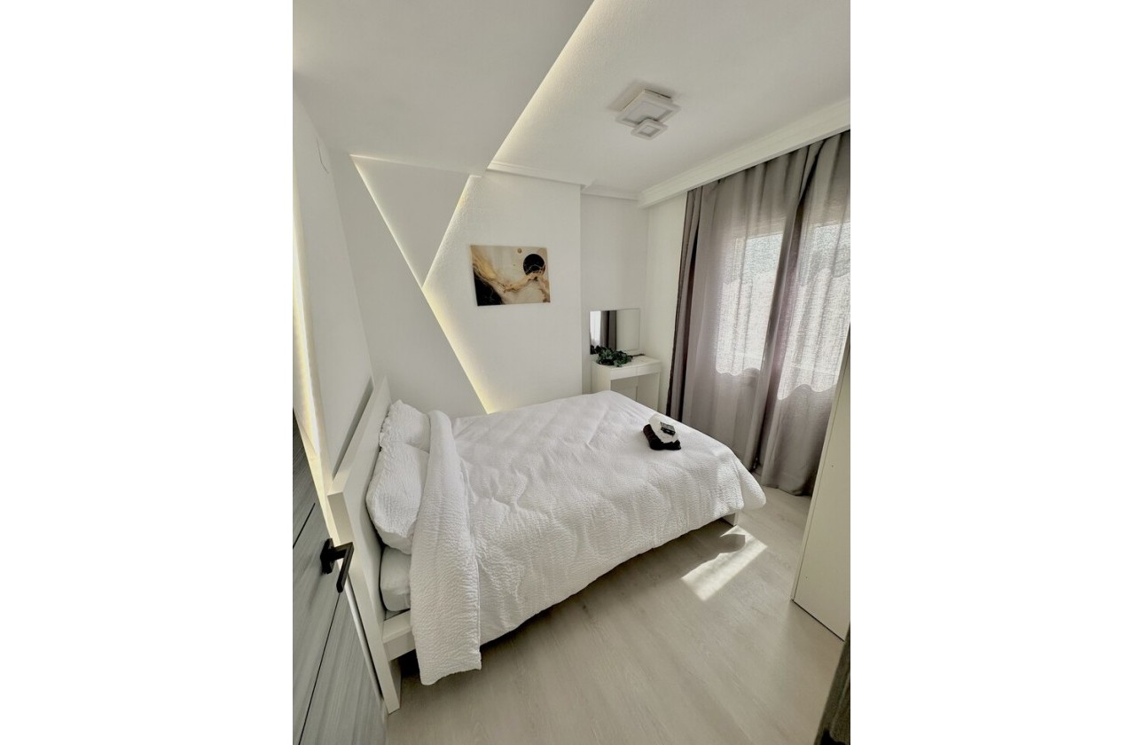 Resale - Apartment / flat - Torrevieja - Centro
