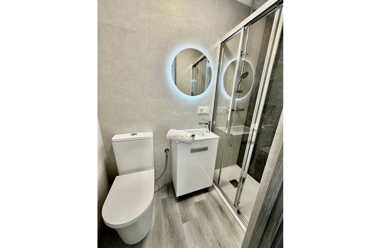 Resale - Apartment / flat - Torrevieja - Centro