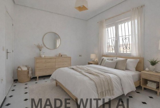 Resale - Villa - Torrevieja - La Siesta - El Salado - Torreta