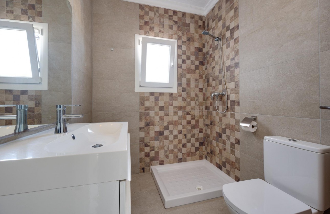Resale - Villa - Torrevieja - La Siesta - El Salado - Torreta