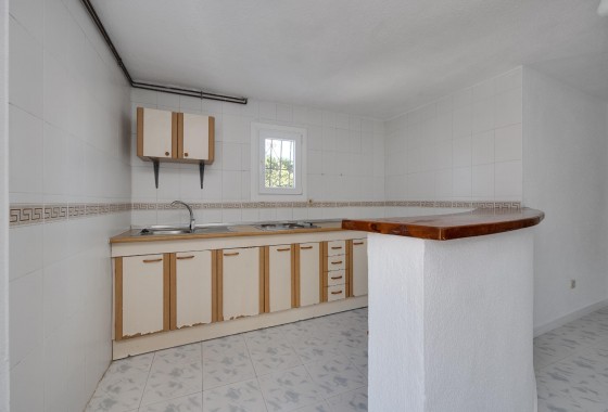 Resale - Villa - Torrevieja - La Siesta - El Salado - Torreta