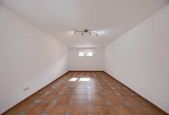 Resale - Villa - Torrevieja - La Siesta - El Salado - Torreta