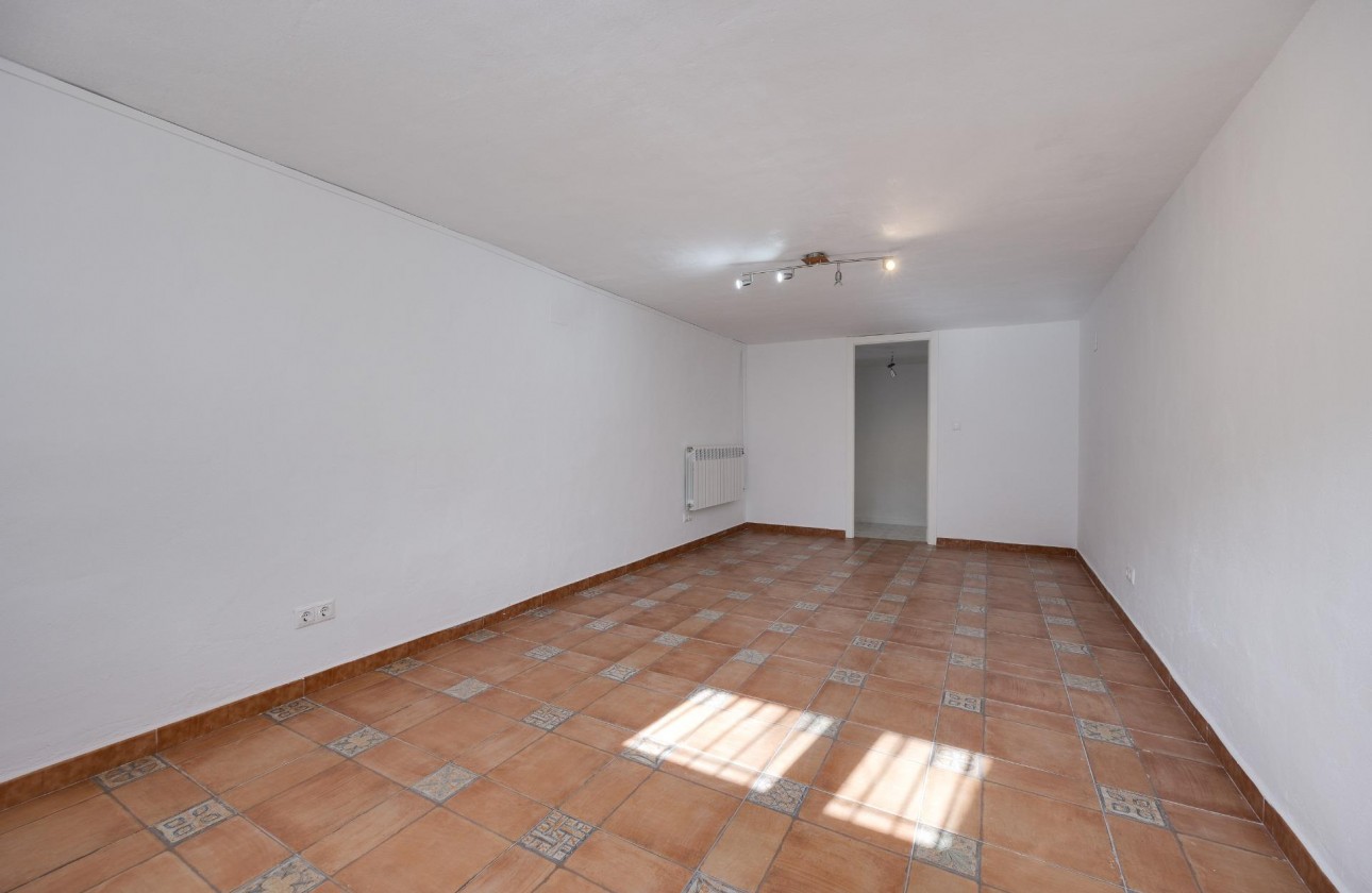 Resale - Villa - Torrevieja - La Siesta - El Salado - Torreta