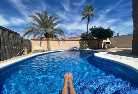 Resale - Villa - Torrevieja - La Siesta - El Salado - Torreta