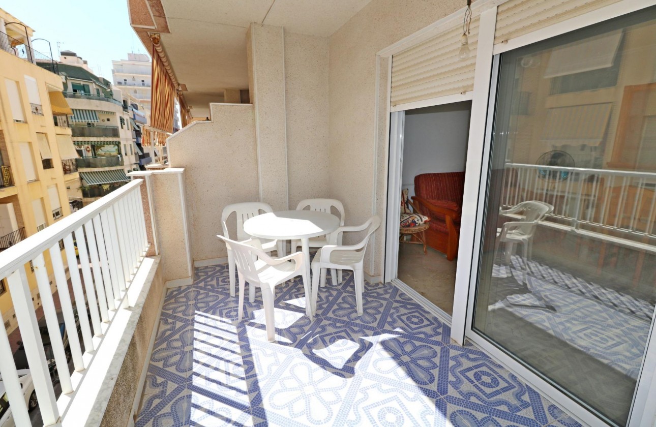 Resale - Apartment / flat - Torrevieja - Playa del Cura