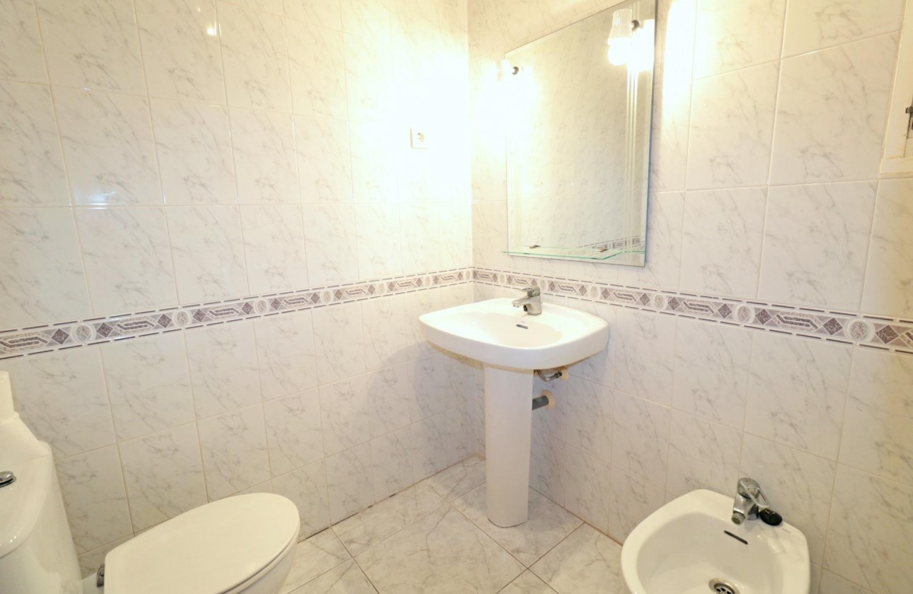 Resale - Apartment / flat - Torrevieja - Playa del Cura