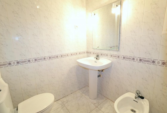 Resale - Apartment / flat - Torrevieja - Playa del Cura