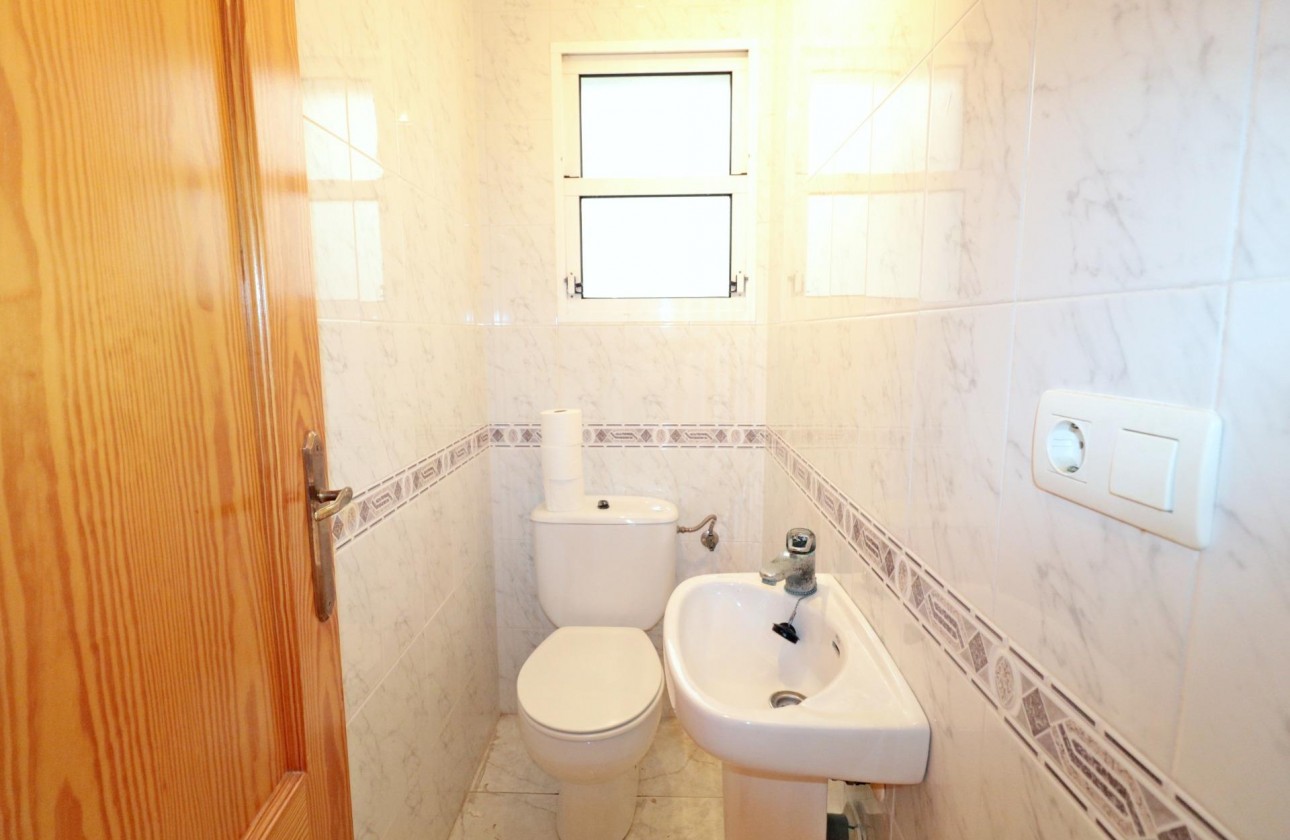 Resale - Apartment / flat - Torrevieja - Playa del Cura