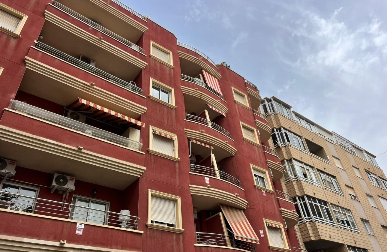 Resale - Apartment / flat - Torrevieja - Centro