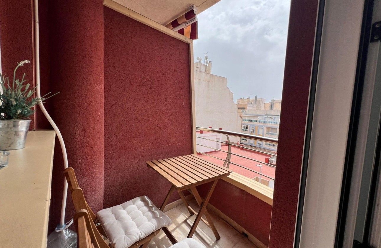 Resale - Apartment / flat - Torrevieja - Centro