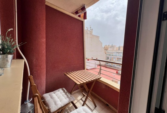 Resale - Apartment / flat - Torrevieja - Centro