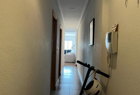 Resale - Apartment / flat - Torrevieja - Centro