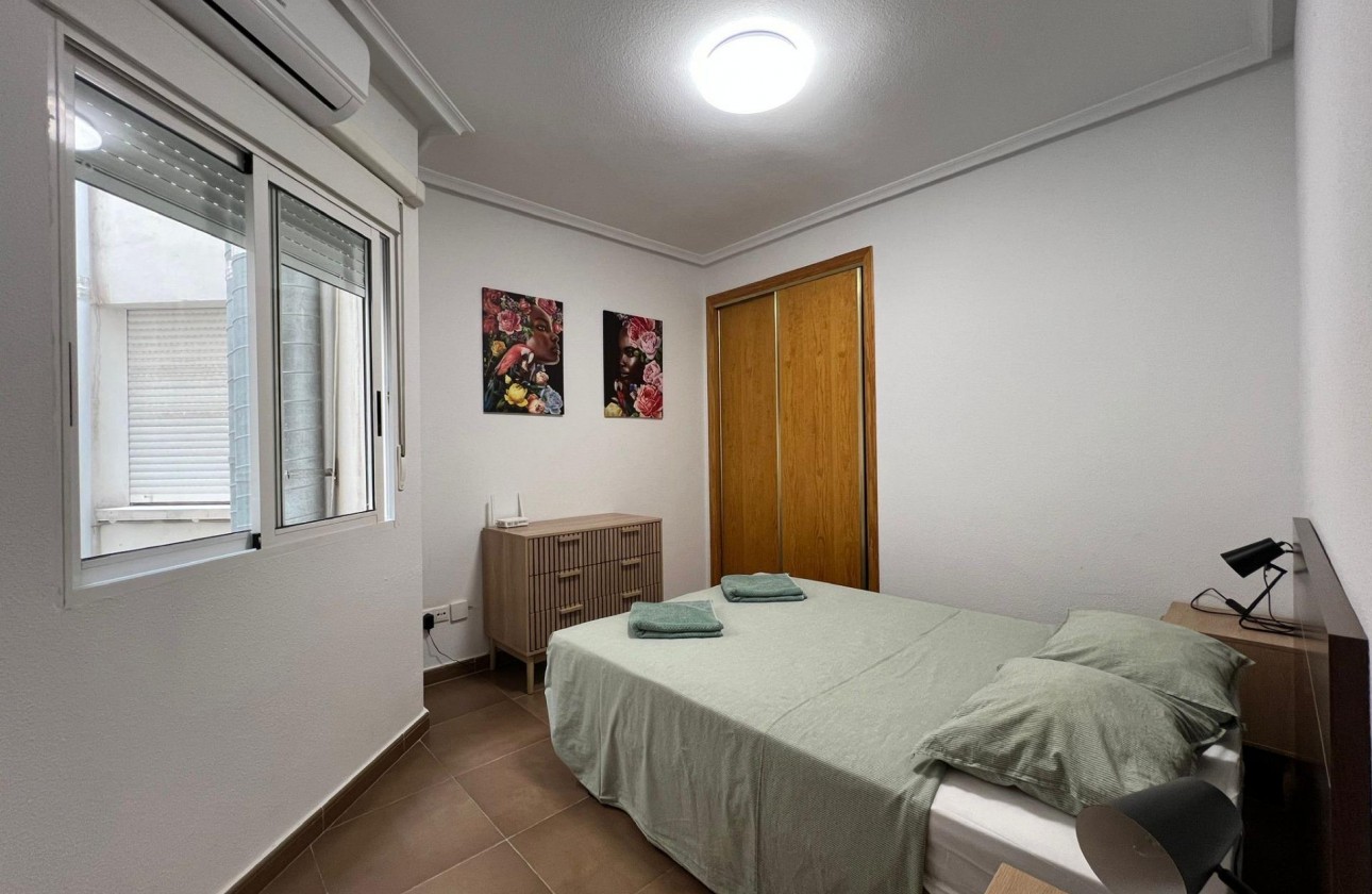 Resale - Apartment / flat - Torrevieja - Centro