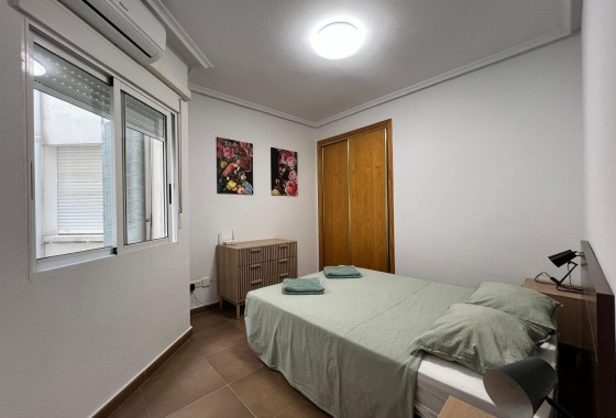 Resale - Apartment / flat - Torrevieja - Centro