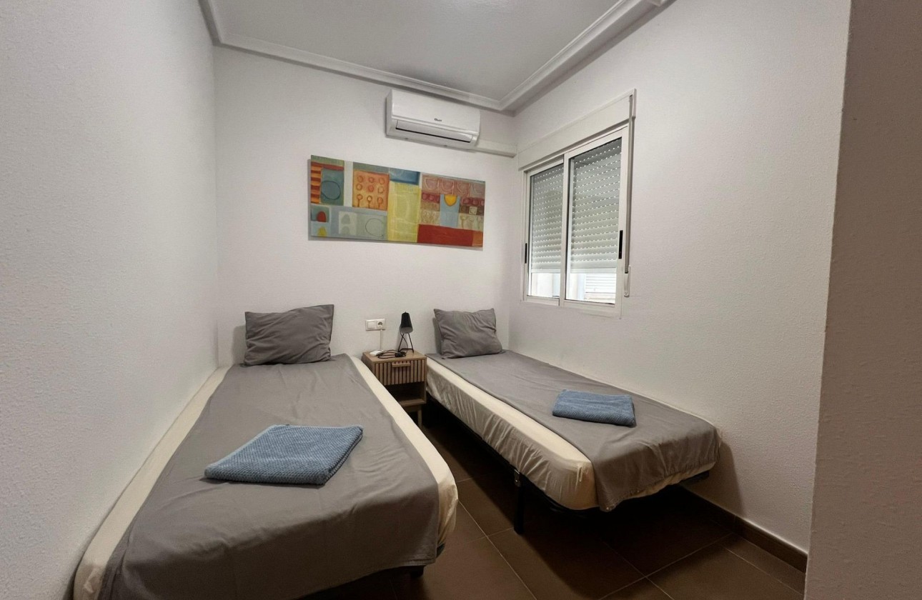Resale - Apartment / flat - Torrevieja - Centro
