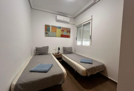 Resale - Apartment / flat - Torrevieja - Centro