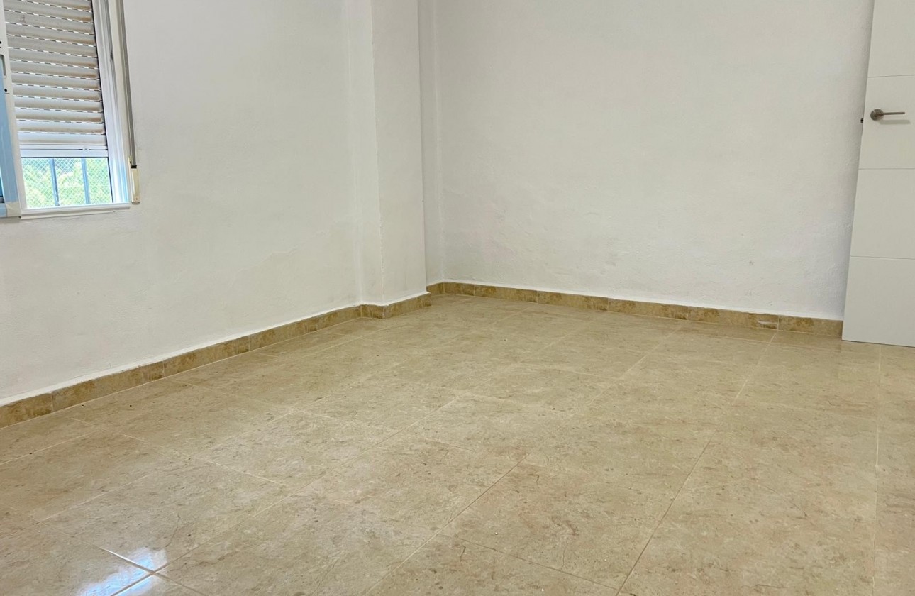 Resale - Villa - La Solana