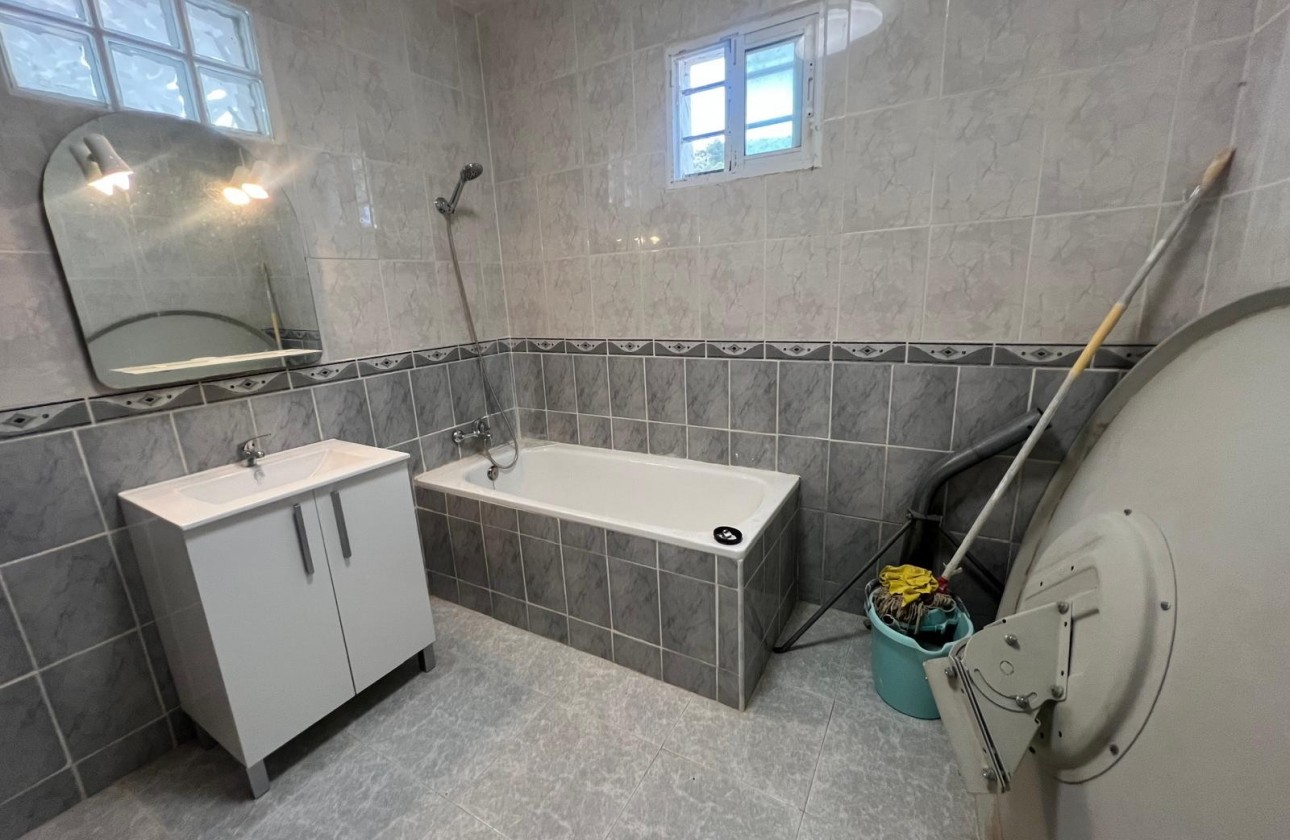 Resale - Villa - La Solana