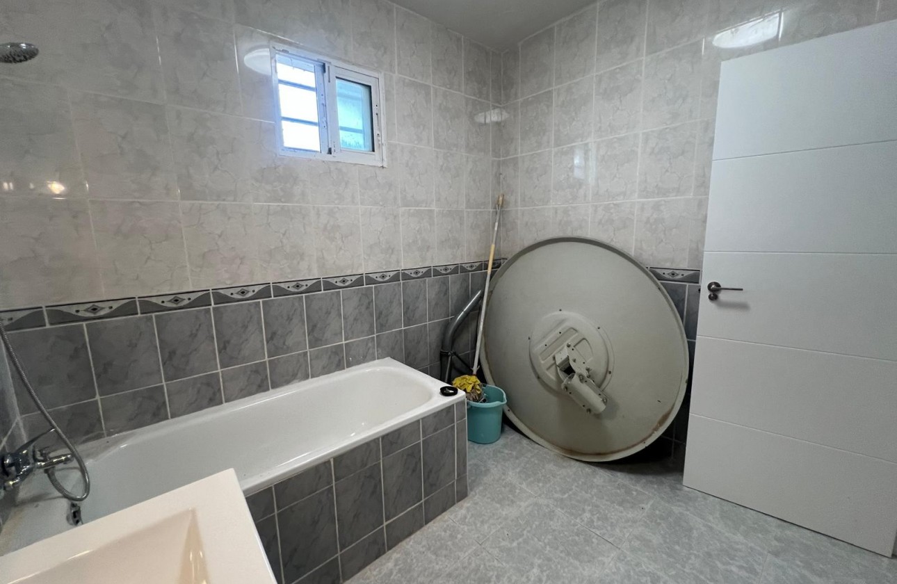 Resale - Villa - La Solana