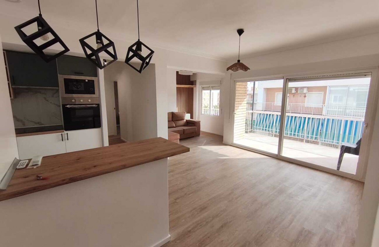 Reventa - Apartment Penthouse - Punta Prima - Costa Blanca