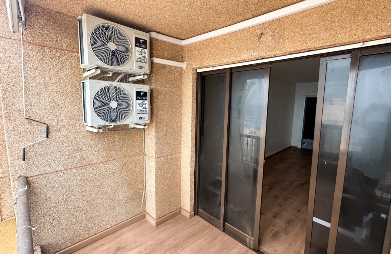 Resale - Apartment / flat - Torrevieja - Costa Blanca