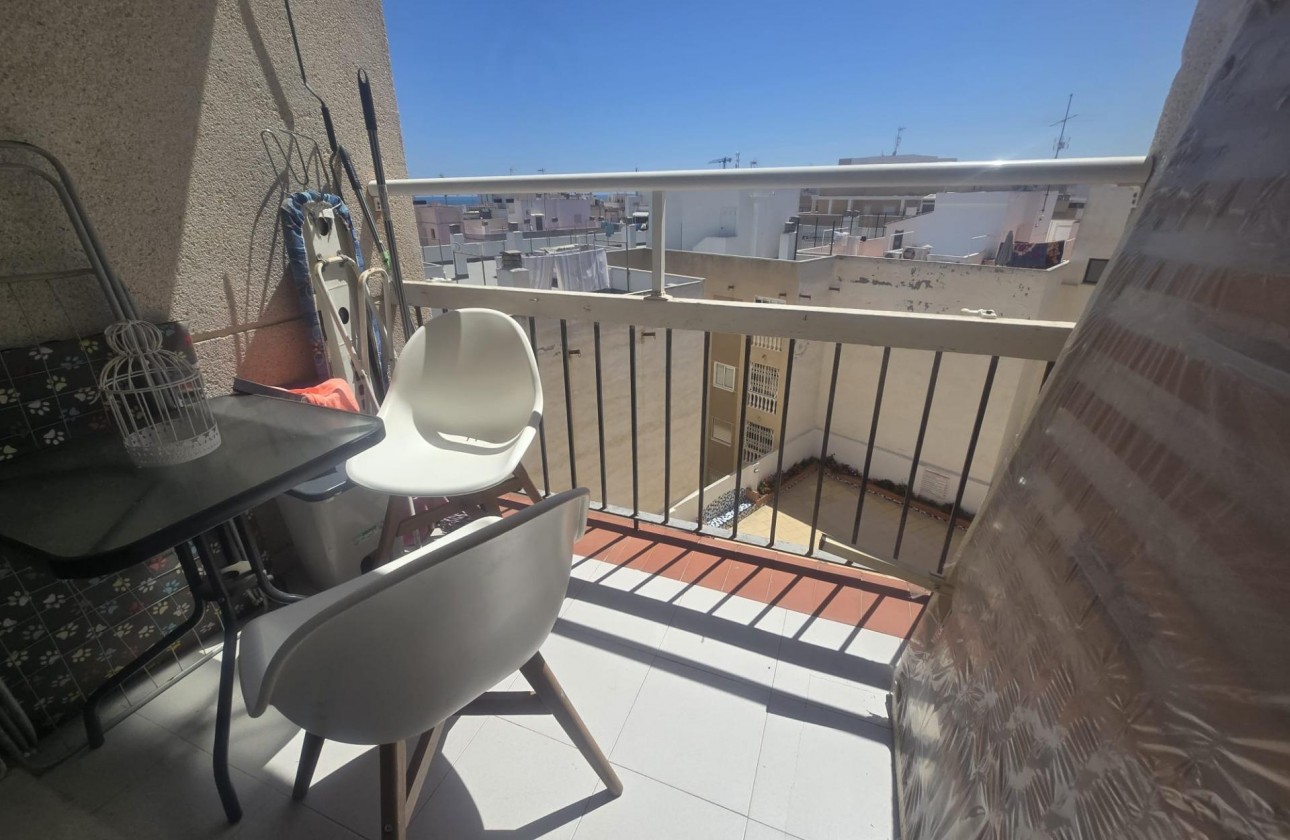 Resale - Apartment / flat - Torrevieja - Estacion de autobuses