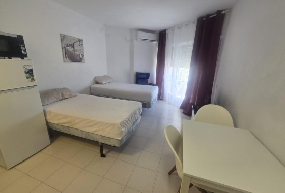 Resale - Apartment / flat - Torrevieja - Estacion de autobuses