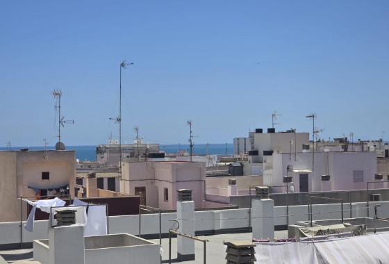 Resale - Apartment / flat - Torrevieja - Estacion de autobuses