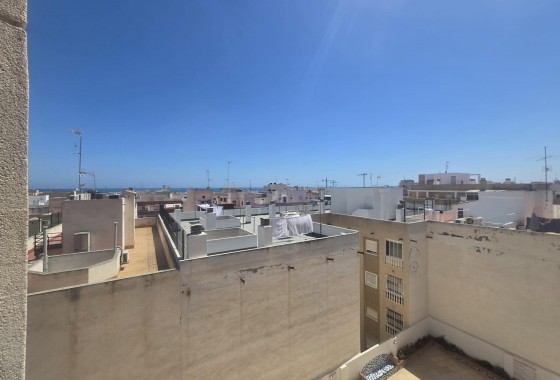 Resale - Apartment / flat - Torrevieja - Estacion de autobuses