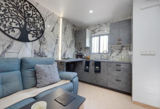 Resale - Bungalow - Torrevieja - La Siesta - El Salado - Torreta