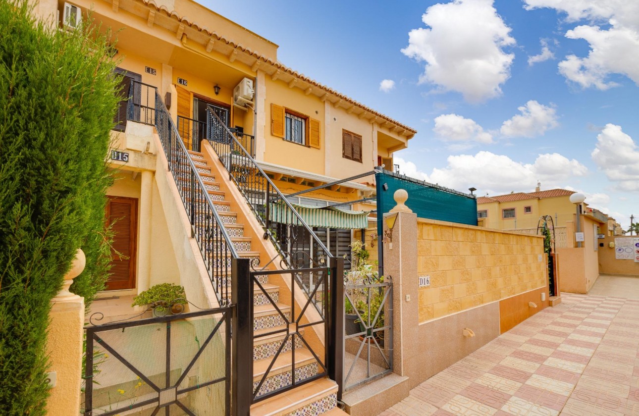 Resale - Bungalow - Torrevieja - La Siesta - El Salado - Torreta