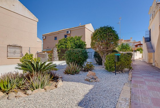 Resale - Bungalow - Torrevieja - La Siesta - El Salado - Torreta
