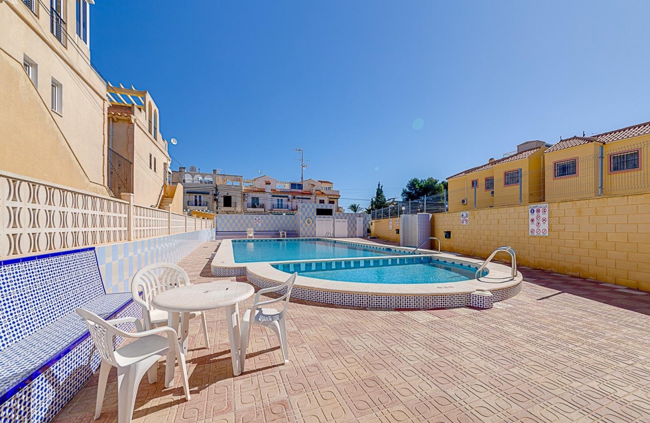 Resale - Bungalow - Torrevieja - La Siesta - El Salado - Torreta