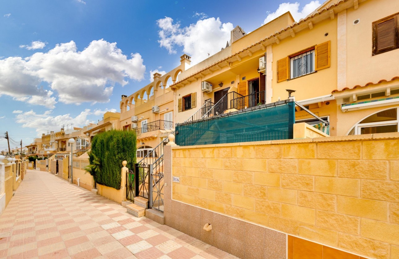 Resale - Bungalow - Torrevieja - La Siesta - El Salado - Torreta